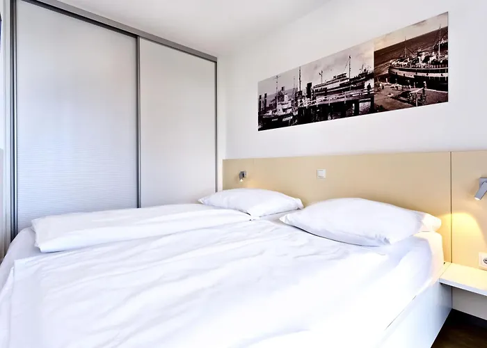 Alte Liebe, Ra111 * Куксхафен